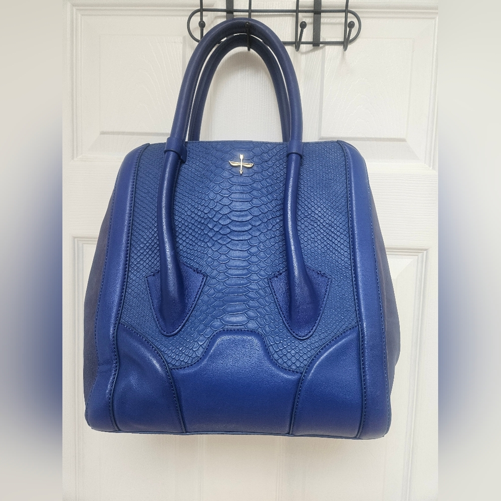 Pour La Victoire Tote